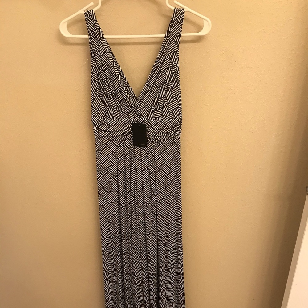 NWT Geometric Print Maxi Dress